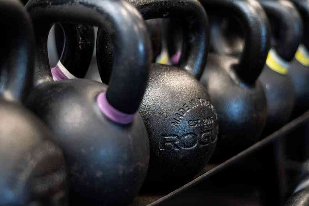 Dobry kettlebell - jaki wybrać do domu (i do klubu) 2 trening z kettlebell