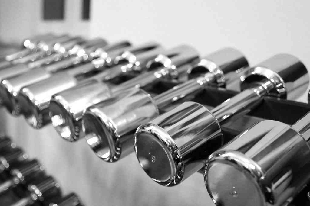 dumbbell-940375_1280