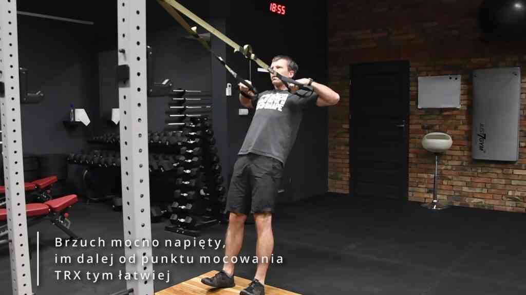 TRX 3-Way Row - wiosłowanie w 3 kierunkach 1 wiosłowanie w 3 kierunkach na taśmach TRX
