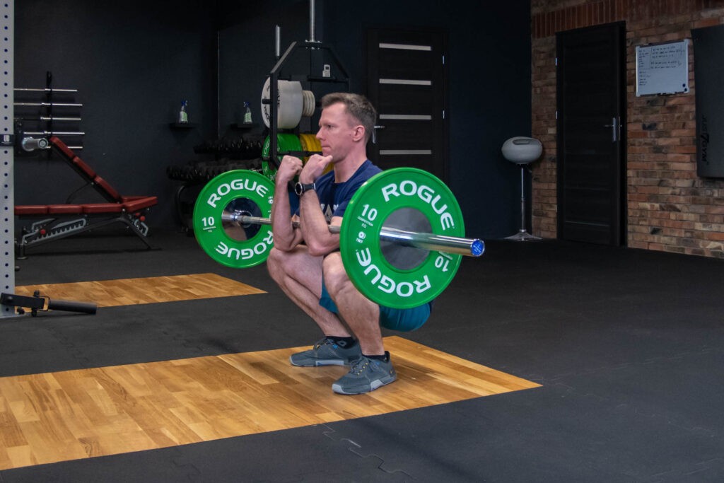 Zercher Squat: wszystko co musisz wiedzieć 1 zercher top