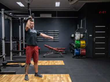 kettlebell military press