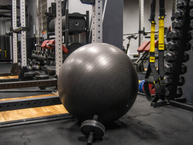 przyrządy do ćwiczeń mięśni brzucha