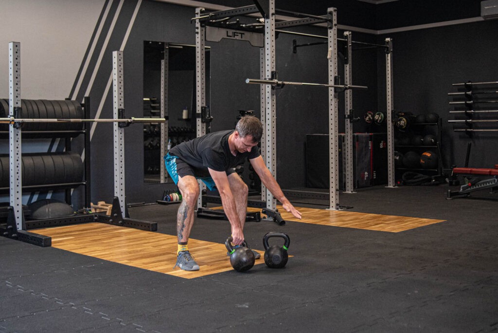 2 pomysły na dobry początek treningu z parą kettlebells 1 kompleksy kettlebells