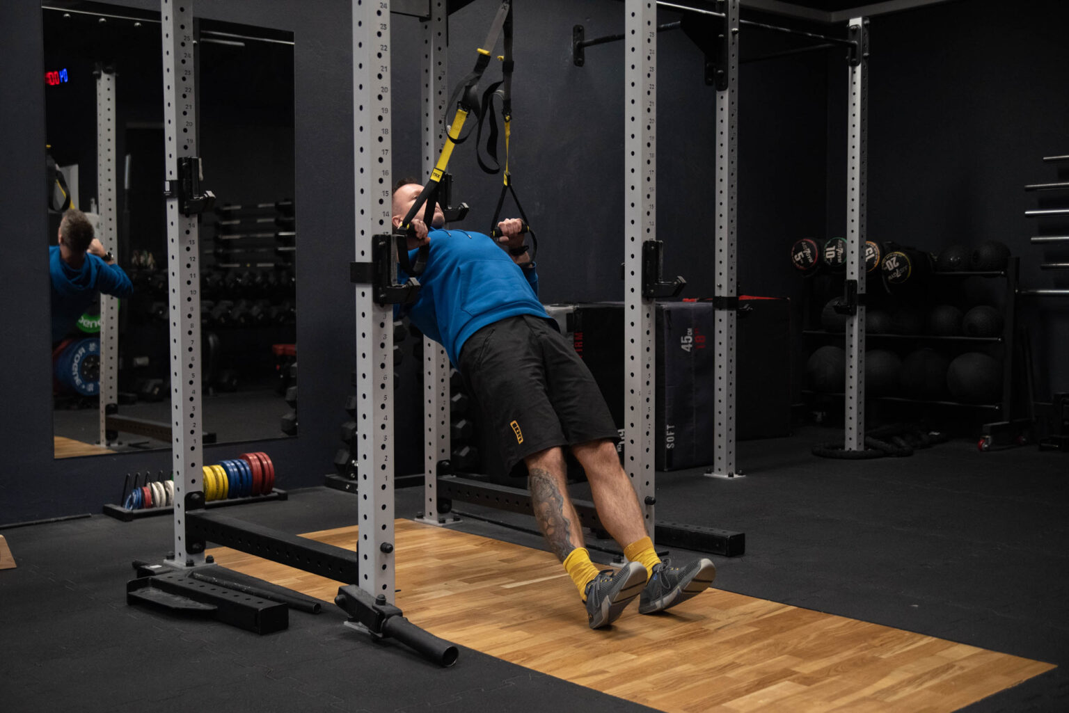 Inverted Row czyli podciąganie australijskie - Fitnessowy.NET