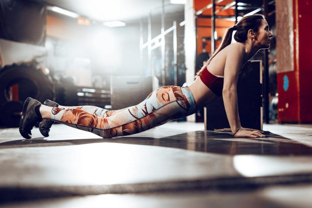 źle wykonane burpee