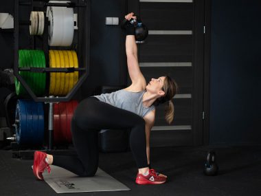 wiatrak w półklęku