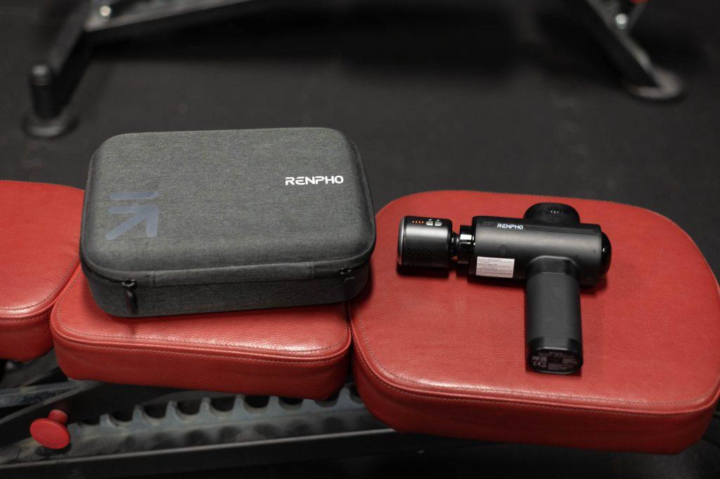 pistolet do masażu renpho z głowicą chłodzącą