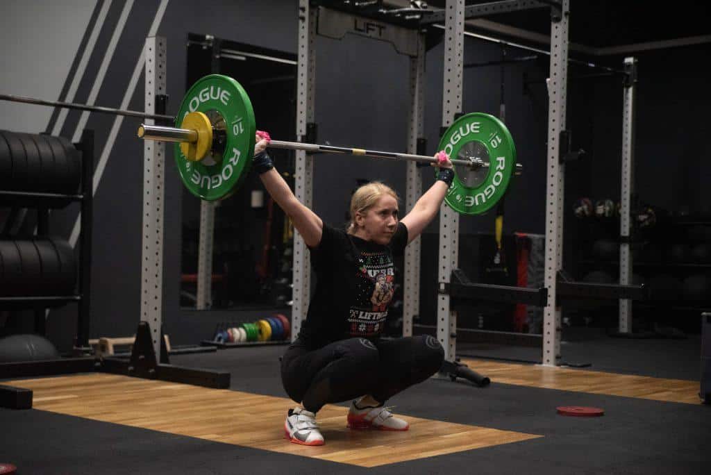 Overhead Squat - przysiad ze sztangą nad głową 1 przysiad ze sztangą nad głową