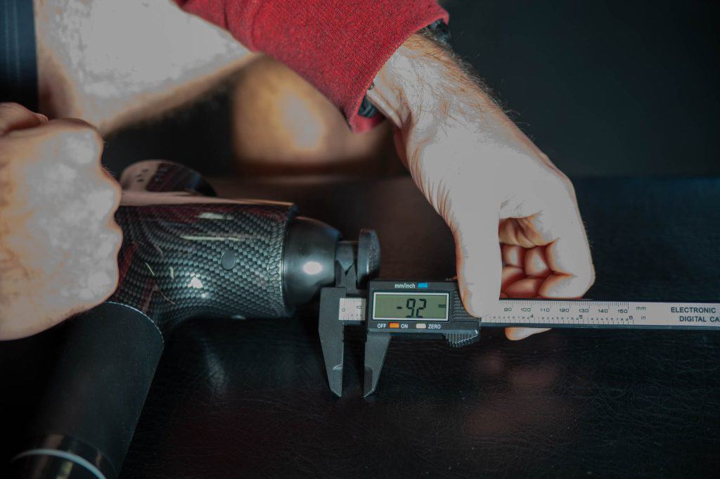 Alpha AMG-02 - popularny pistolet do masażu w teście 6 alpha amg-02 skok głowicy