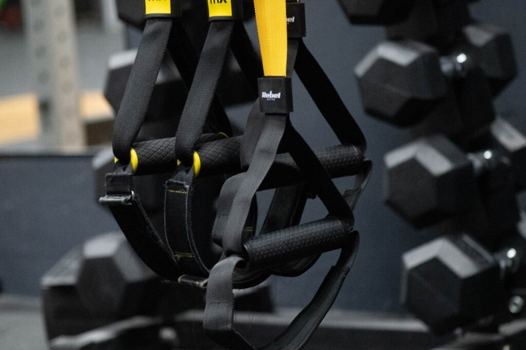 Test: Rebel Active TRX P3-3 – tanie taśmy do treningu w podwieszeniu 1 pasy trx rebel active