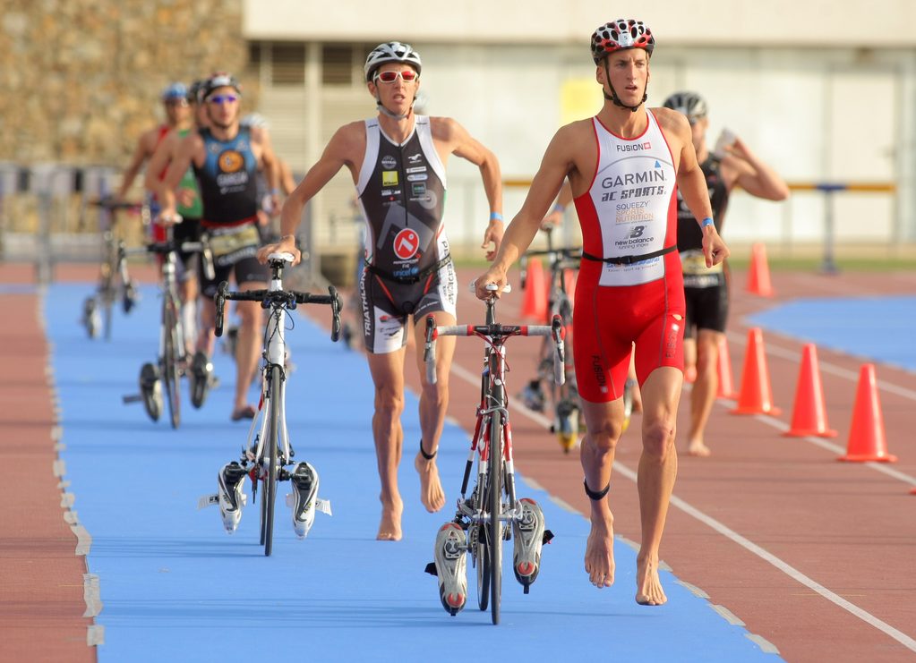 Dystanse w triathlonie: od sprintu po Ironmana i ile godzin w tygodniu trenować na każdy z nich? 2 krótkie dystanse wtriathlonie