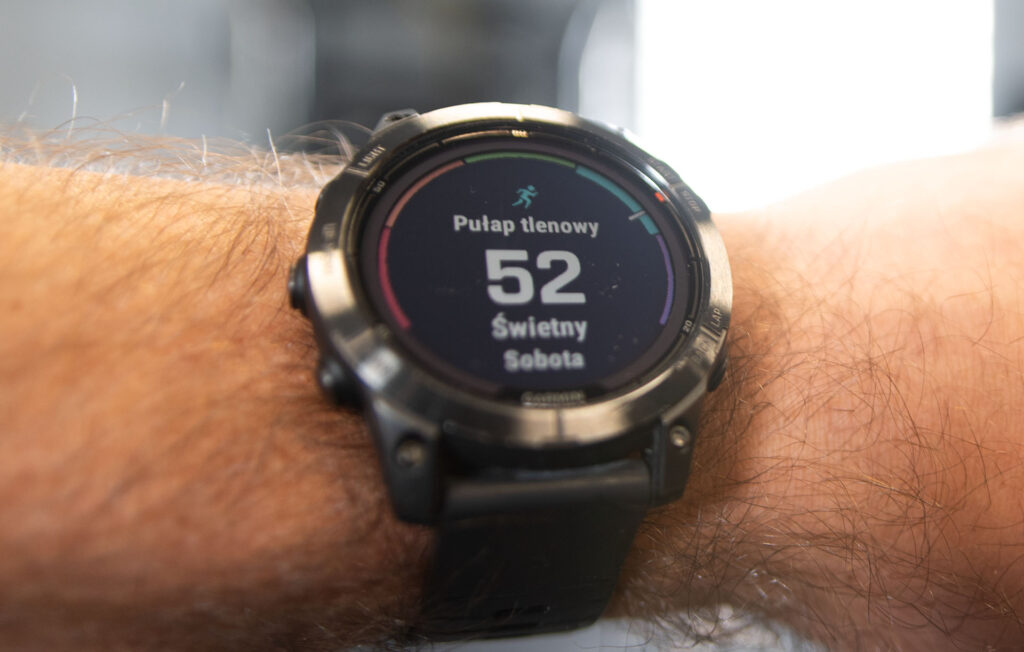 Normy VO2max według wieku i płci: tabela i jak odczytać swój wynik 1 tabele vo2max vs szacunek z Garmina
