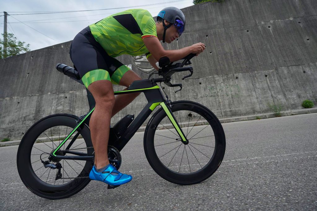 Rower triathlonowy kontra szosowy: czym się różnią i komu opłaca się czasówka 2 100645