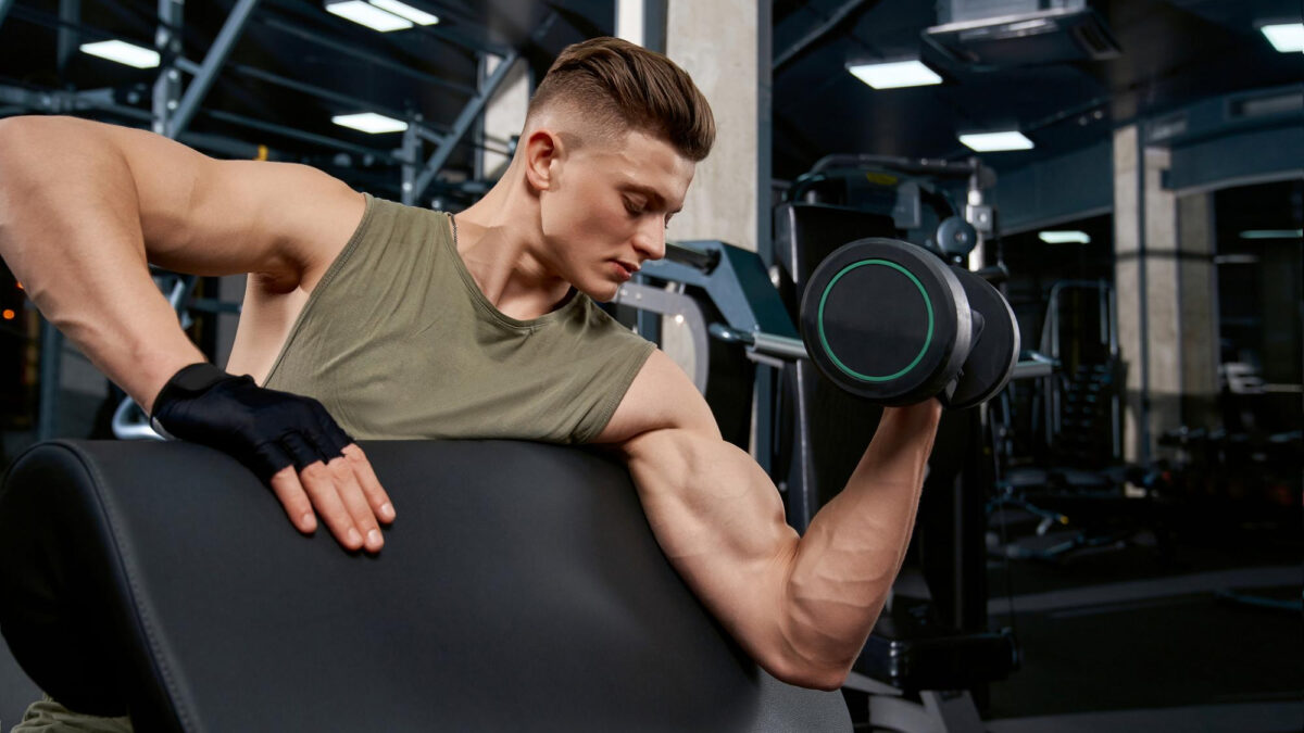 ćwiczenia izolowane na biceps